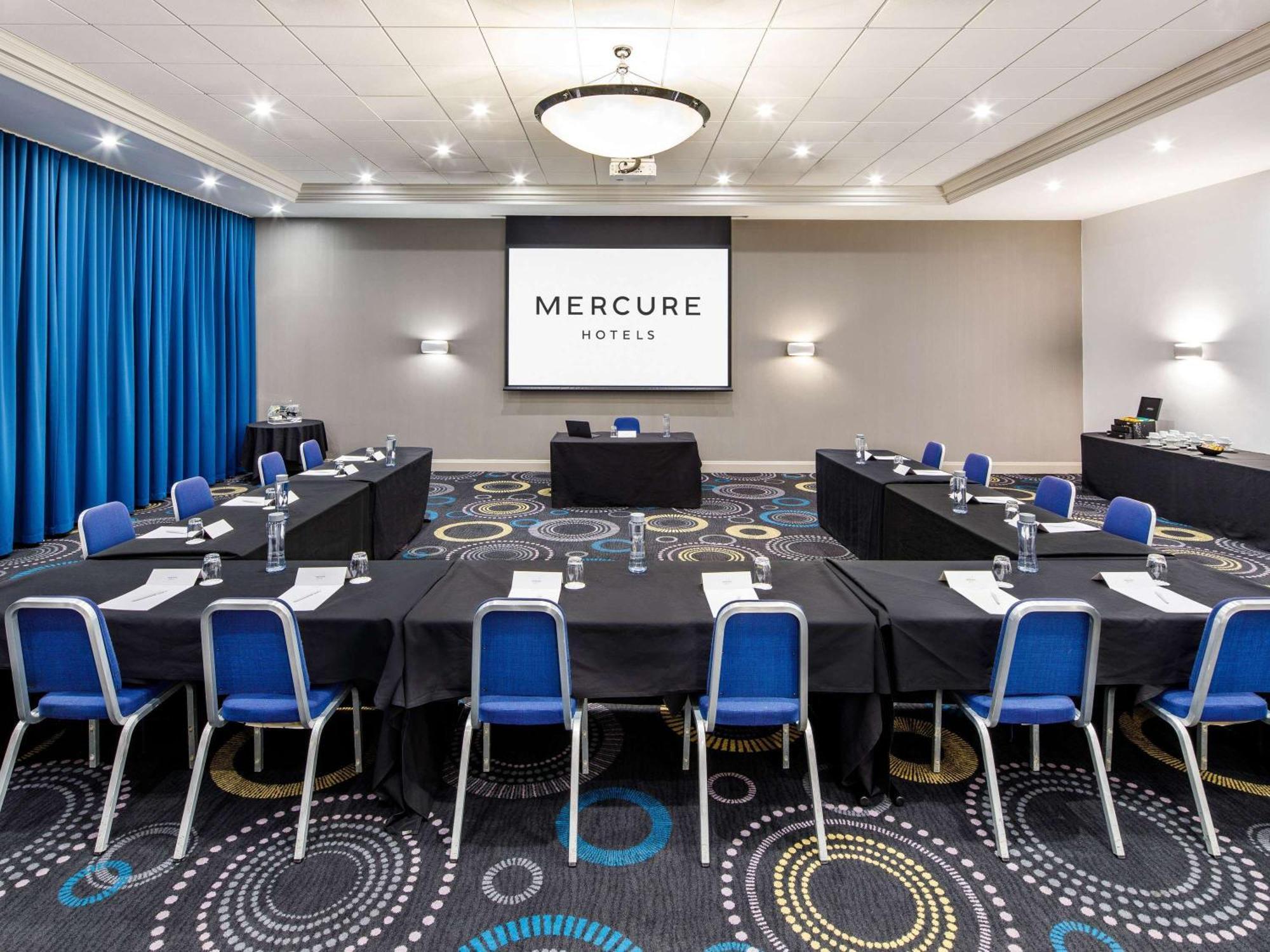 Mercure Telford Centre Hotel Exterior foto