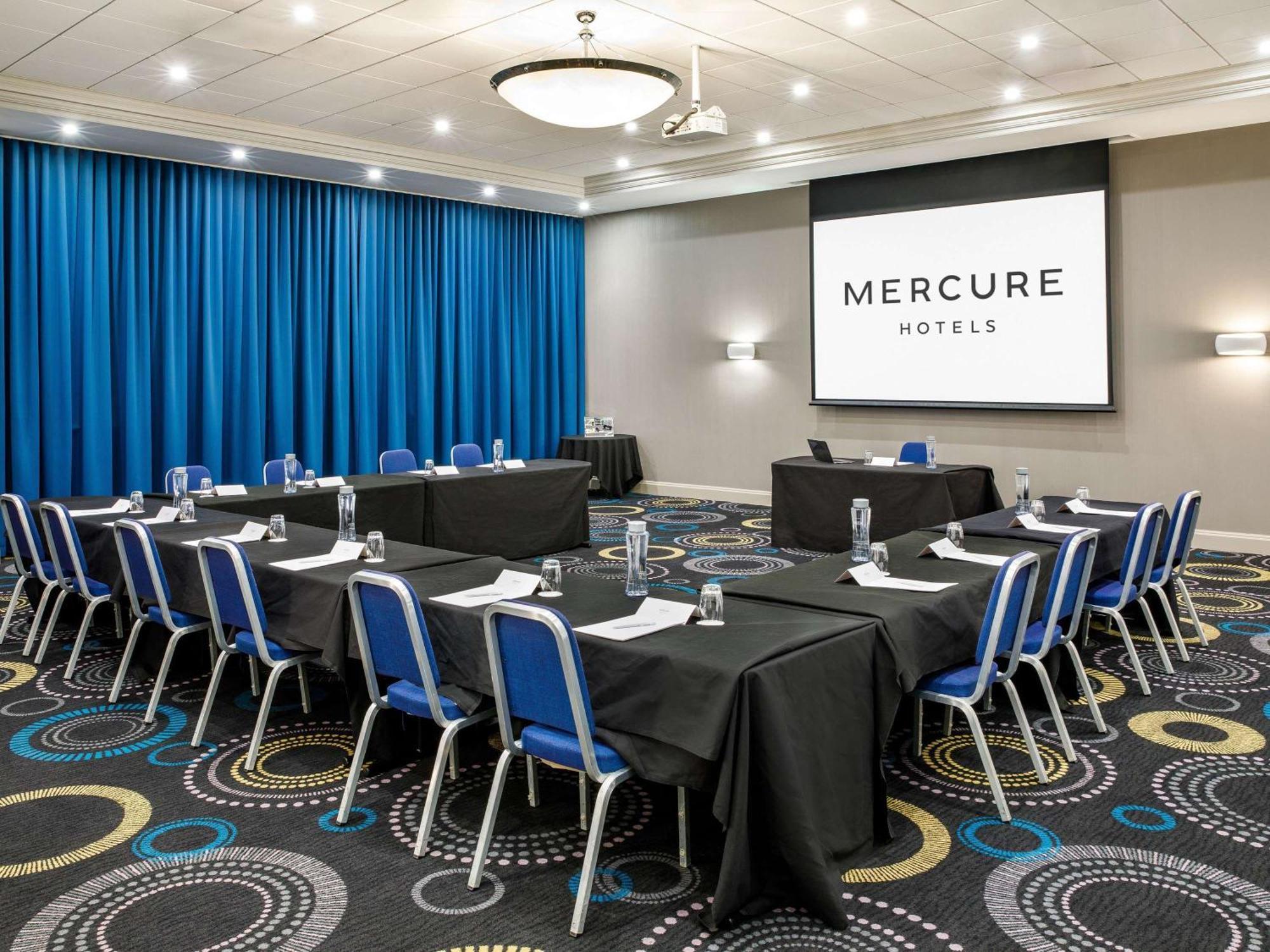 Mercure Telford Centre Hotel Exterior foto