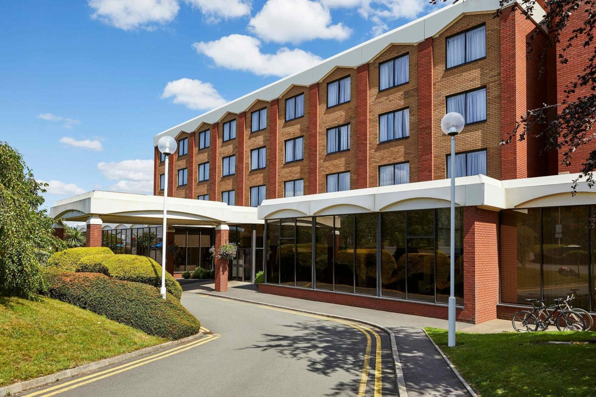 Mercure Telford Centre Hotel Exterior foto